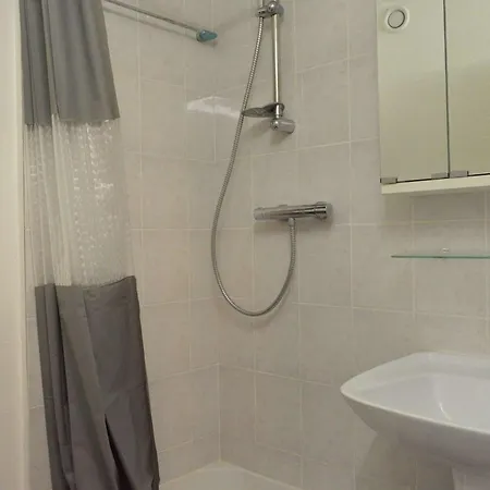 Apartment Studio Confortable Avec Loggia A 800m De La Plage, 4 Couchages - Cap D'agde - Fr-1-249-282